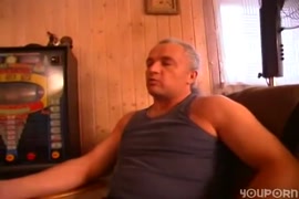 Video sexo hermana chupa la pija hermano el no deja