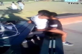 Pendeja graba un video caserocon un negro muy vergon