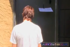 Descargando porno de 18 año con ....