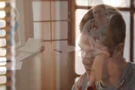 Imágenes de mujeres desnudas siendo desvirgadas