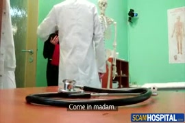 Videos de mujeres desnudas desnudas con otra que tiene pene