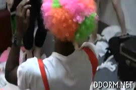 Videos reales de zoofilia para descargar a celular